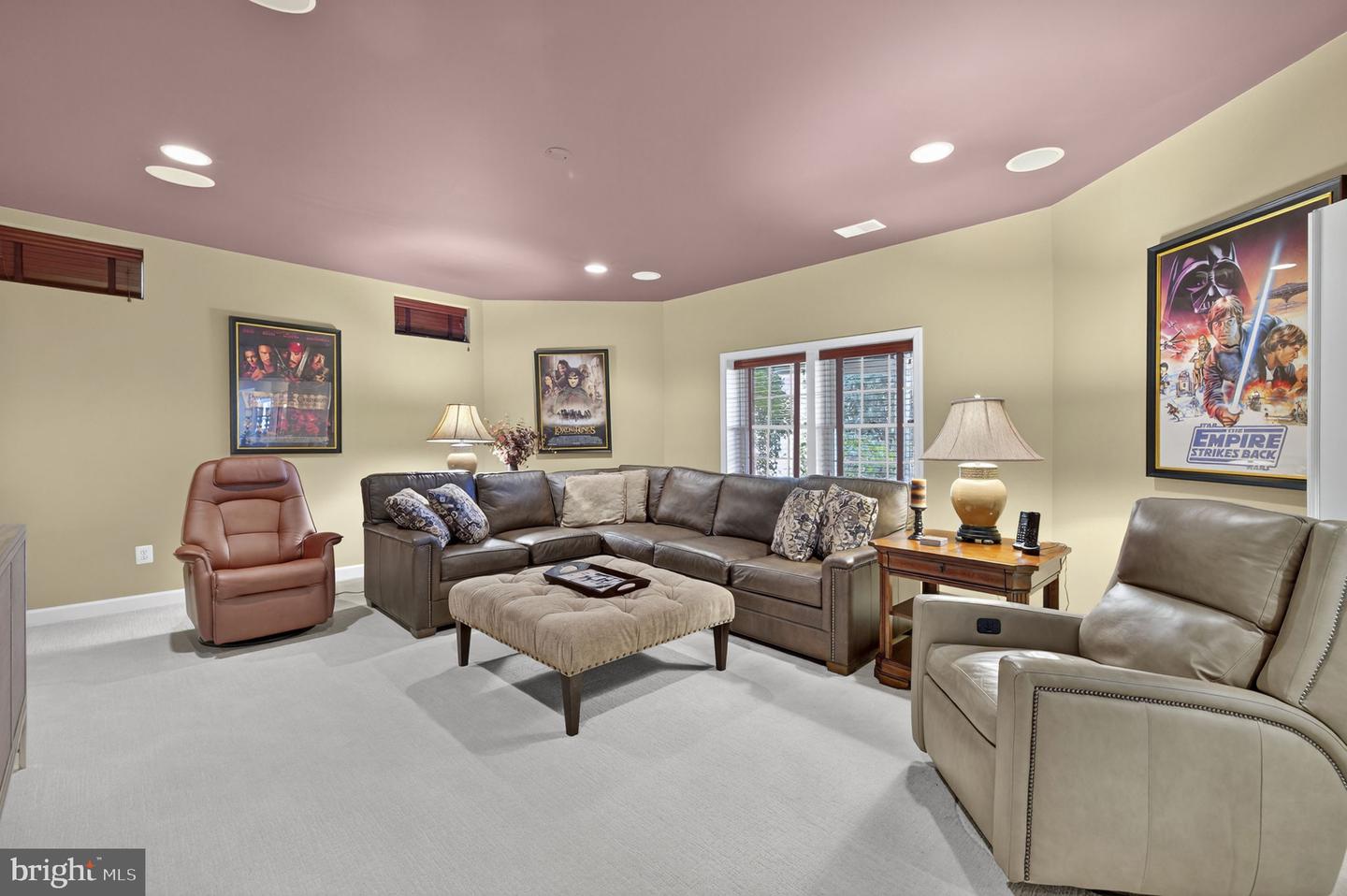 12802 HOLLY GROVE CT, FAIRFAX, Virginia 22033, 5 Bedrooms Bedrooms, ,4 BathroomsBathrooms,Residential,For sale,12802 HOLLY GROVE CT,VAFX2279516 MLS # VAFX2279516