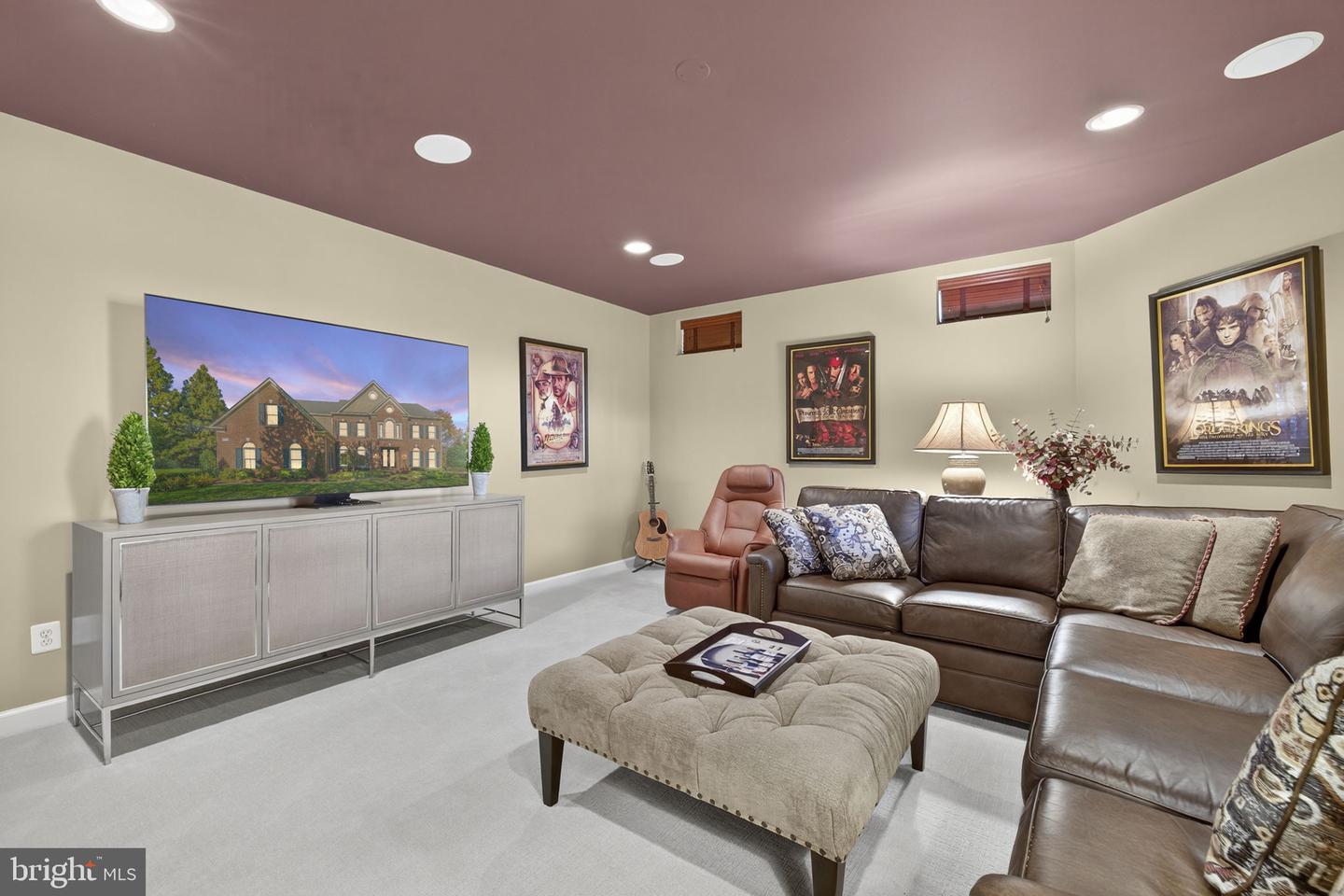 12802 HOLLY GROVE CT, FAIRFAX, Virginia 22033, 5 Bedrooms Bedrooms, ,4 BathroomsBathrooms,Residential,For sale,12802 HOLLY GROVE CT,VAFX2279516 MLS # VAFX2279516