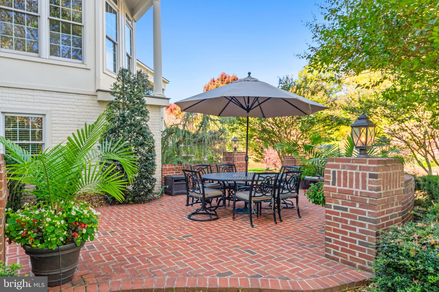 12802 HOLLY GROVE CT, FAIRFAX, Virginia 22033, 5 Bedrooms Bedrooms, ,4 BathroomsBathrooms,Residential,For sale,12802 HOLLY GROVE CT,VAFX2279516 MLS # VAFX2279516