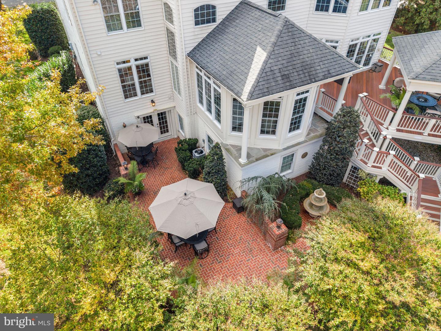 12802 HOLLY GROVE CT, FAIRFAX, Virginia 22033, 5 Bedrooms Bedrooms, ,4 BathroomsBathrooms,Residential,For sale,12802 HOLLY GROVE CT,VAFX2279516 MLS # VAFX2279516