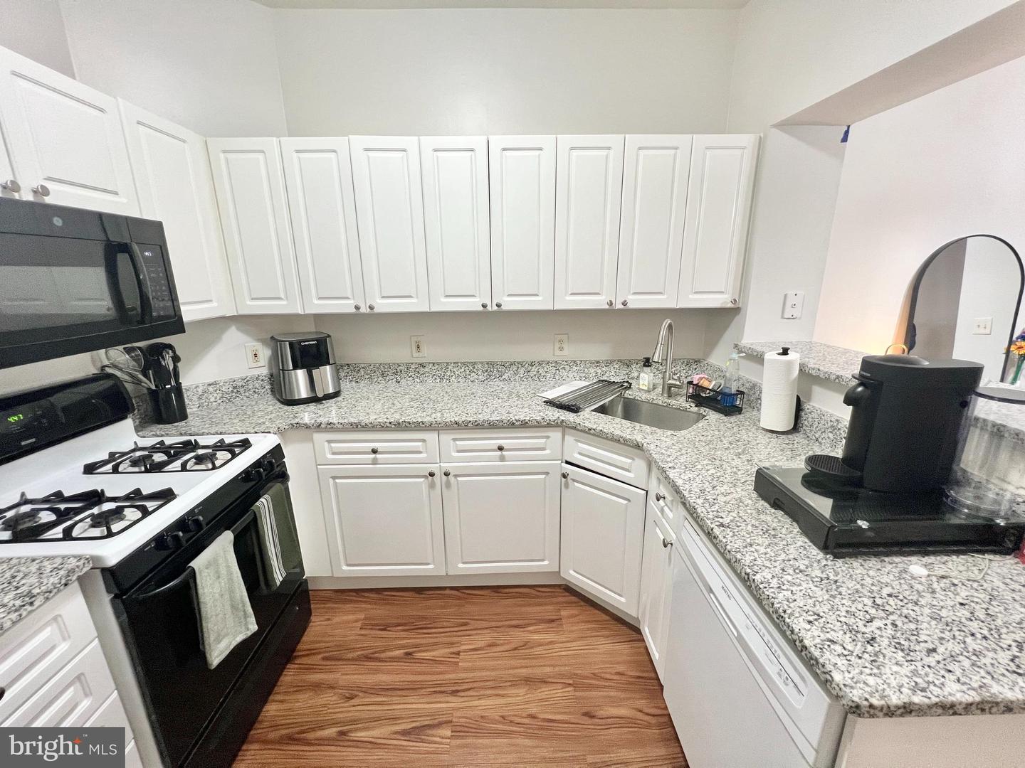 12911 ALTON SQ #102, HERNDON, Virginia 20170, 2 Bedrooms Bedrooms, ,1 BathroomBathrooms,Residential,For sale,12911 ALTON SQ #102,VAFX2279664 MLS # VAFX2279664