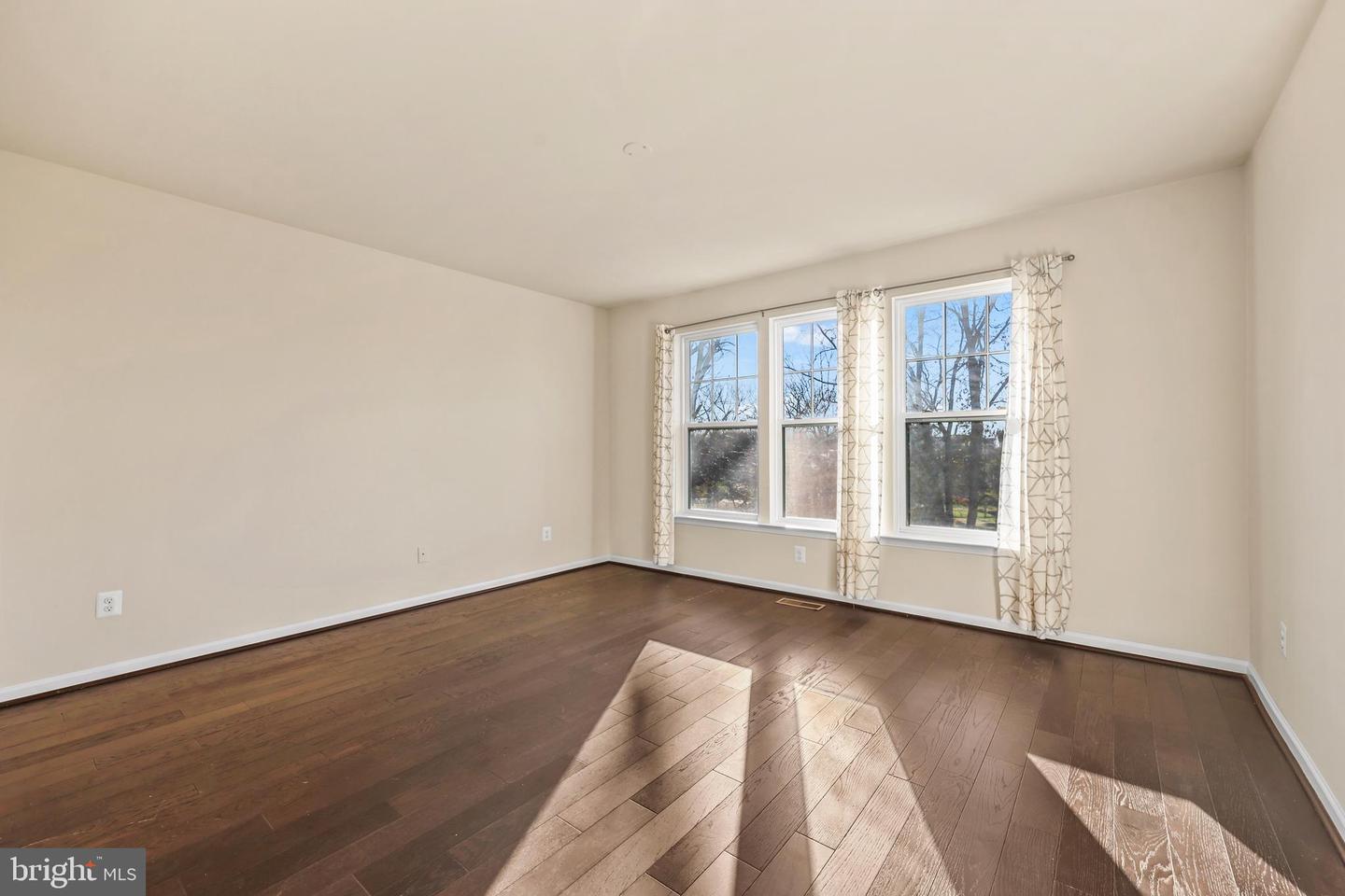 43362 WAYFARER SQ, CHANTILLY, Virginia 20152, 3 Bedrooms Bedrooms, ,2 BathroomsBathrooms,Residential,For sale,43362 WAYFARER SQ,VALO2111382 MLS # VALO2111382 43362 WAYFARER SQ, CHANTILLY, Virginia 20152, 3 Bedrooms Bedrooms, ,2 BathroomsBathrooms,Residential,For sale,43362 WAYFARER SQ,VALO2111382 MLS # VALO2111382