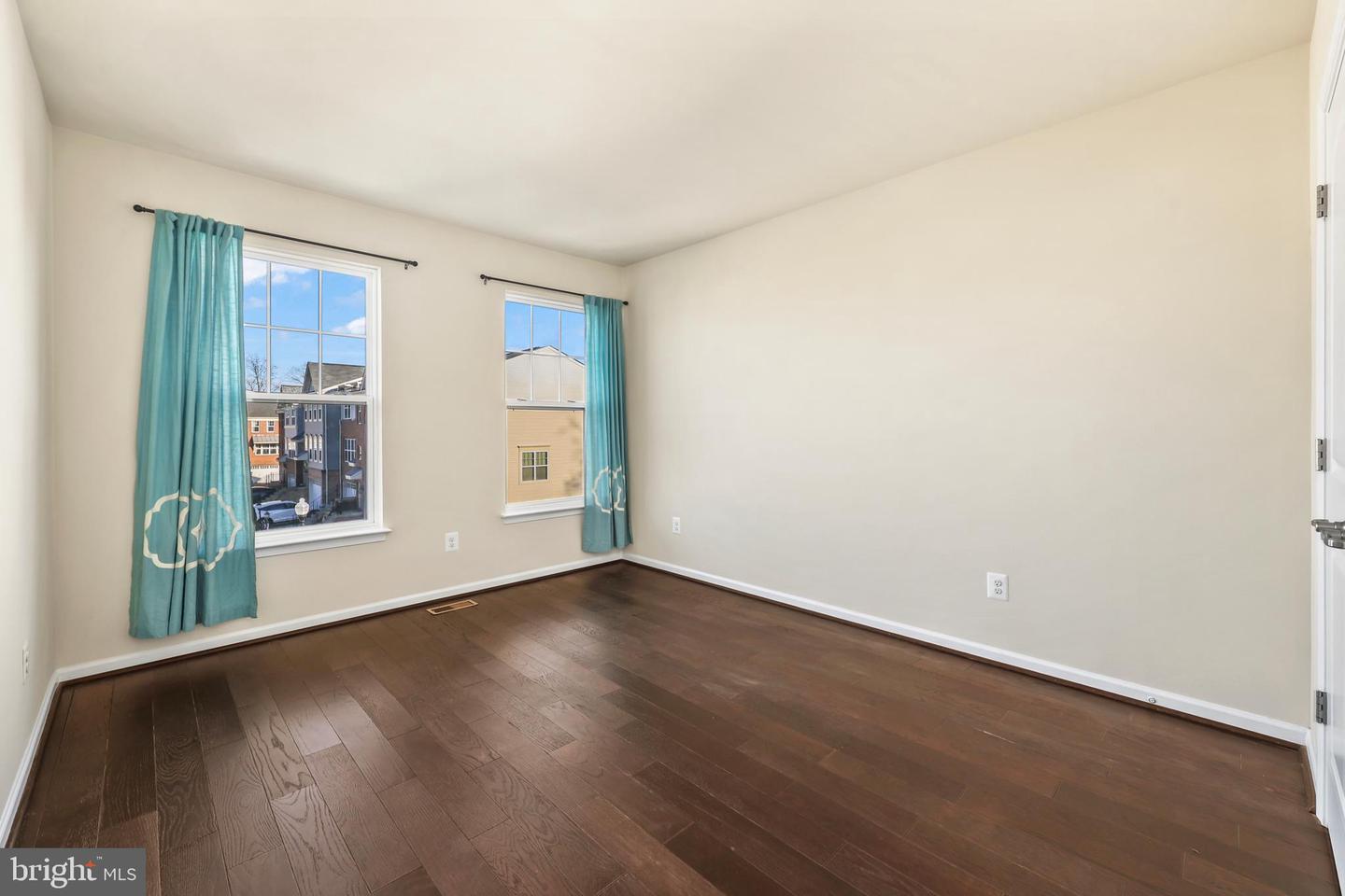 43362 WAYFARER SQ, CHANTILLY, Virginia 20152, 3 Bedrooms Bedrooms, ,2 BathroomsBathrooms,Residential,For sale,43362 WAYFARER SQ,VALO2111382 MLS # VALO2111382 43362 WAYFARER SQ, CHANTILLY, Virginia 20152, 3 Bedrooms Bedrooms, ,2 BathroomsBathrooms,Residential,For sale,43362 WAYFARER SQ,VALO2111382 MLS # VALO2111382