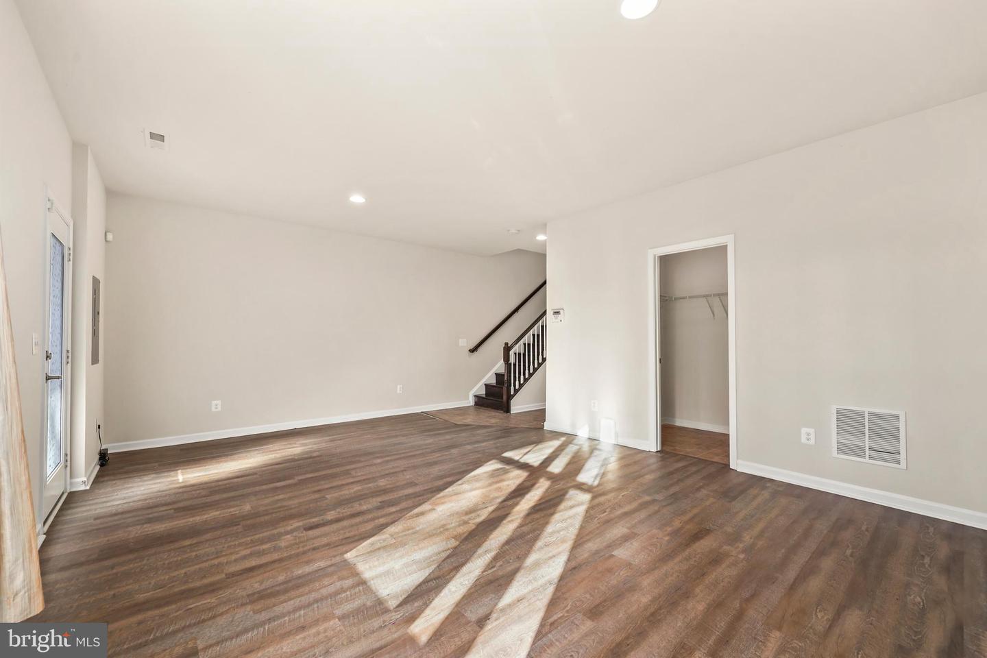 43362 WAYFARER SQ, CHANTILLY, Virginia 20152, 3 Bedrooms Bedrooms, ,2 BathroomsBathrooms,Residential,For sale,43362 WAYFARER SQ,VALO2111382 MLS # VALO2111382 43362 WAYFARER SQ, CHANTILLY, Virginia 20152, 3 Bedrooms Bedrooms, ,2 BathroomsBathrooms,Residential,For sale,43362 WAYFARER SQ,VALO2111382 MLS # VALO2111382