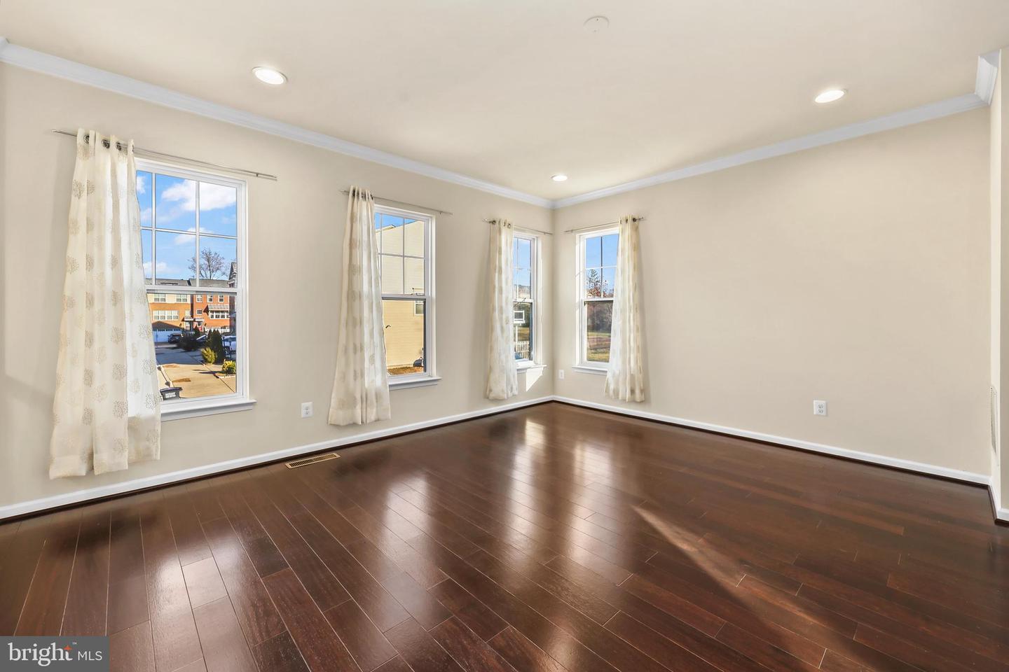 43362 WAYFARER SQ, CHANTILLY, Virginia 20152, 3 Bedrooms Bedrooms, ,2 BathroomsBathrooms,Residential,For sale,43362 WAYFARER SQ,VALO2111382 MLS # VALO2111382 43362 WAYFARER SQ, CHANTILLY, Virginia 20152, 3 Bedrooms Bedrooms, ,2 BathroomsBathrooms,Residential,For sale,43362 WAYFARER SQ,VALO2111382 MLS # VALO2111382