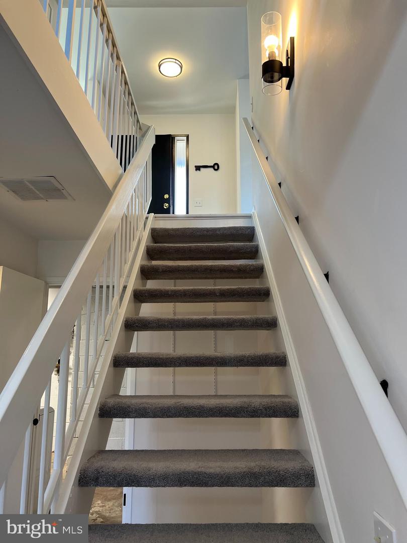 1546 SCANDIA CIR, RESTON, Virginia 20190, 4 Bedrooms Bedrooms, ,2 BathroomsBathrooms,Residential,For sale,1546 SCANDIA CIR,VAFX2279768 MLS # VAFX2279768