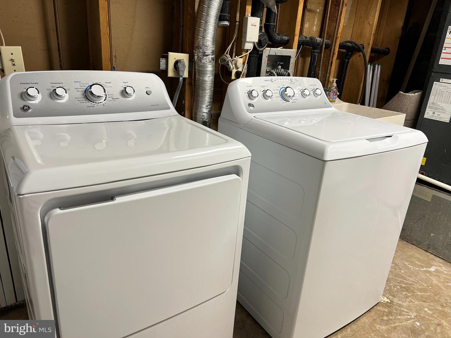 1546 SCANDIA CIR, RESTON, Virginia 20190, 4 Bedrooms Bedrooms, ,2 BathroomsBathrooms,Residential,For sale,1546 SCANDIA CIR,VAFX2279768 MLS # VAFX2279768