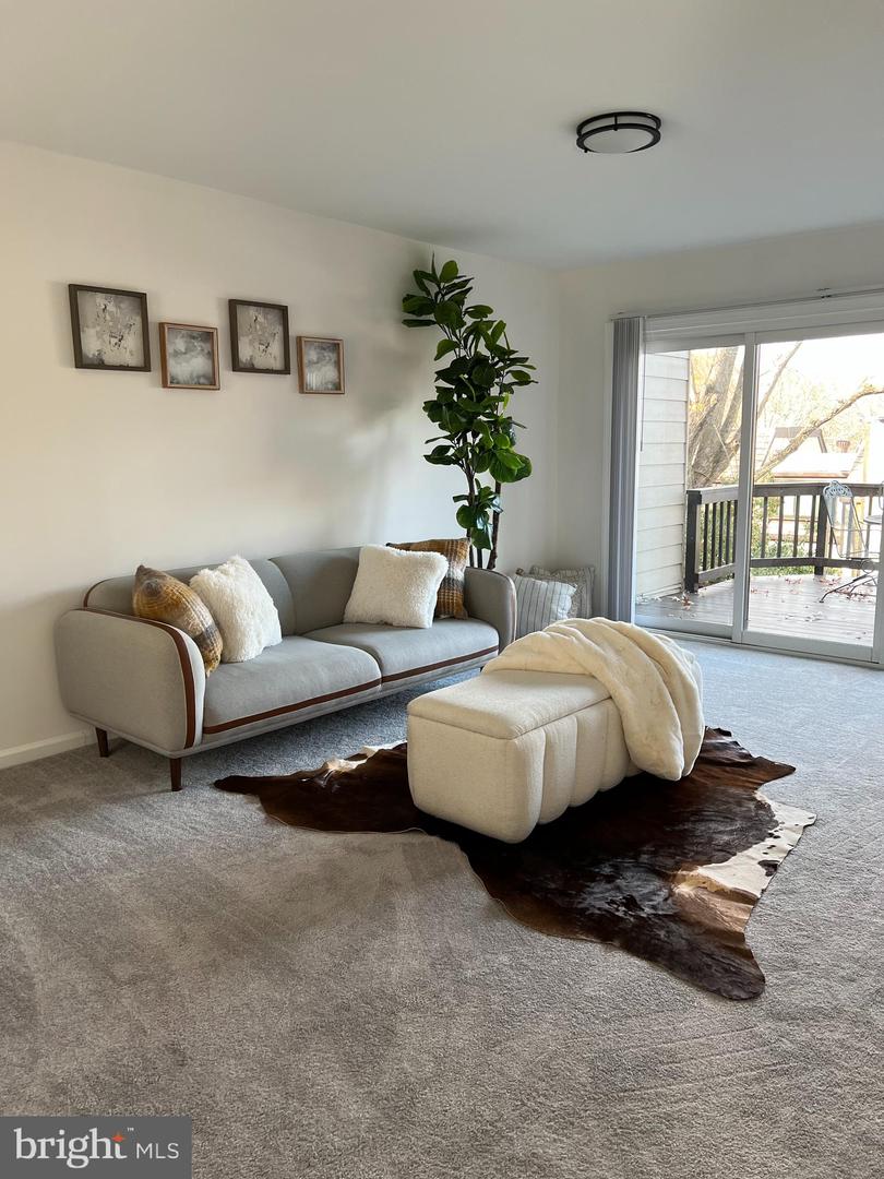 1546 SCANDIA CIR, RESTON, Virginia 20190, 4 Bedrooms Bedrooms, ,2 BathroomsBathrooms,Residential,For sale,1546 SCANDIA CIR,VAFX2279768 MLS # VAFX2279768