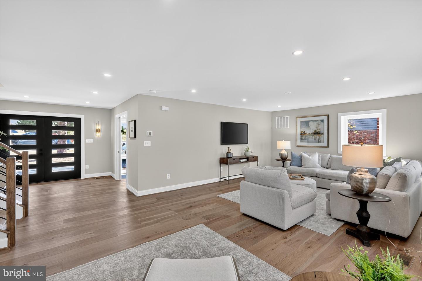 6306 COLUMBIA PIKE, FALLS CHURCH, Virginia 22041, 5 Bedrooms Bedrooms, ,5 BathroomsBathrooms,Residential,For sale,6306 COLUMBIA PIKE,VAFX2279776 MLS # VAFX2279776