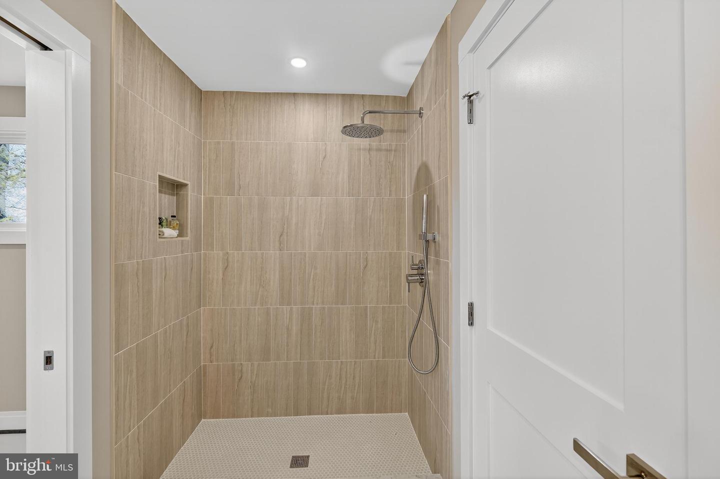 6306 COLUMBIA PIKE, FALLS CHURCH, Virginia 22041, 5 Bedrooms Bedrooms, ,5 BathroomsBathrooms,Residential,For sale,6306 COLUMBIA PIKE,VAFX2279776 MLS # VAFX2279776