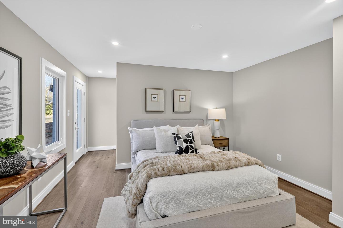 6306 COLUMBIA PIKE, FALLS CHURCH, Virginia 22041, 5 Bedrooms Bedrooms, ,5 BathroomsBathrooms,Residential,For sale,6306 COLUMBIA PIKE,VAFX2279776 MLS # VAFX2279776