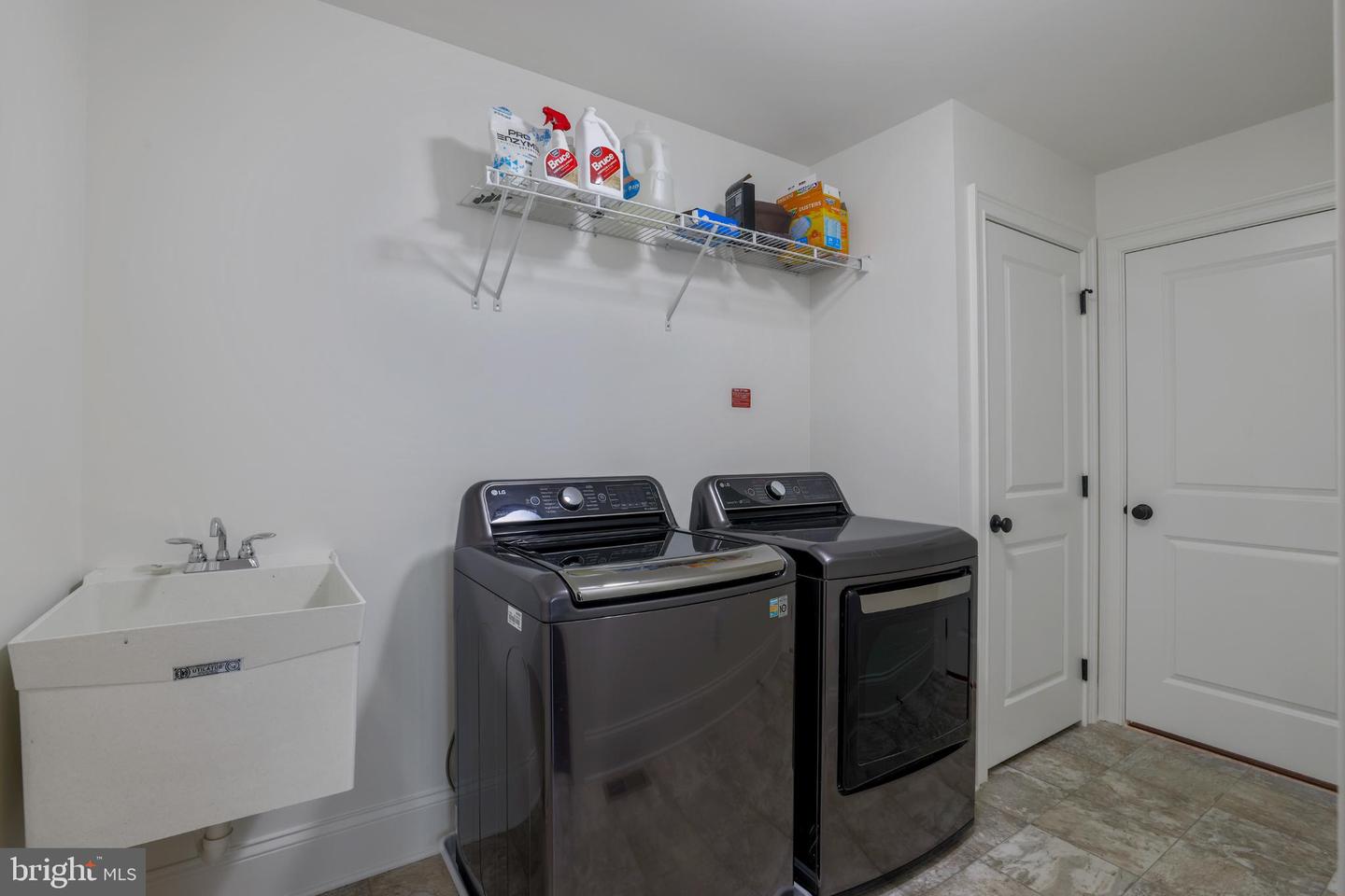 24111 AUDUBON TRAIL DR, ALDIE, Virginia 20105, 5 Bedrooms Bedrooms, 17 Rooms Rooms,4 BathroomsBathrooms,Residential,For sale,24111 AUDUBON TRAIL DR,VALO2111452 MLS # VALO2111452