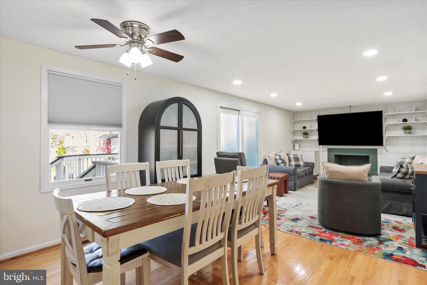 5435 TREE LINE DR, CENTREVILLE, Virginia 20120, 4 Bedrooms Bedrooms, ,2 BathroomsBathrooms,Residential,For sale,5435 TREE LINE DR,VAFX2280036 MLS # VAFX2280036