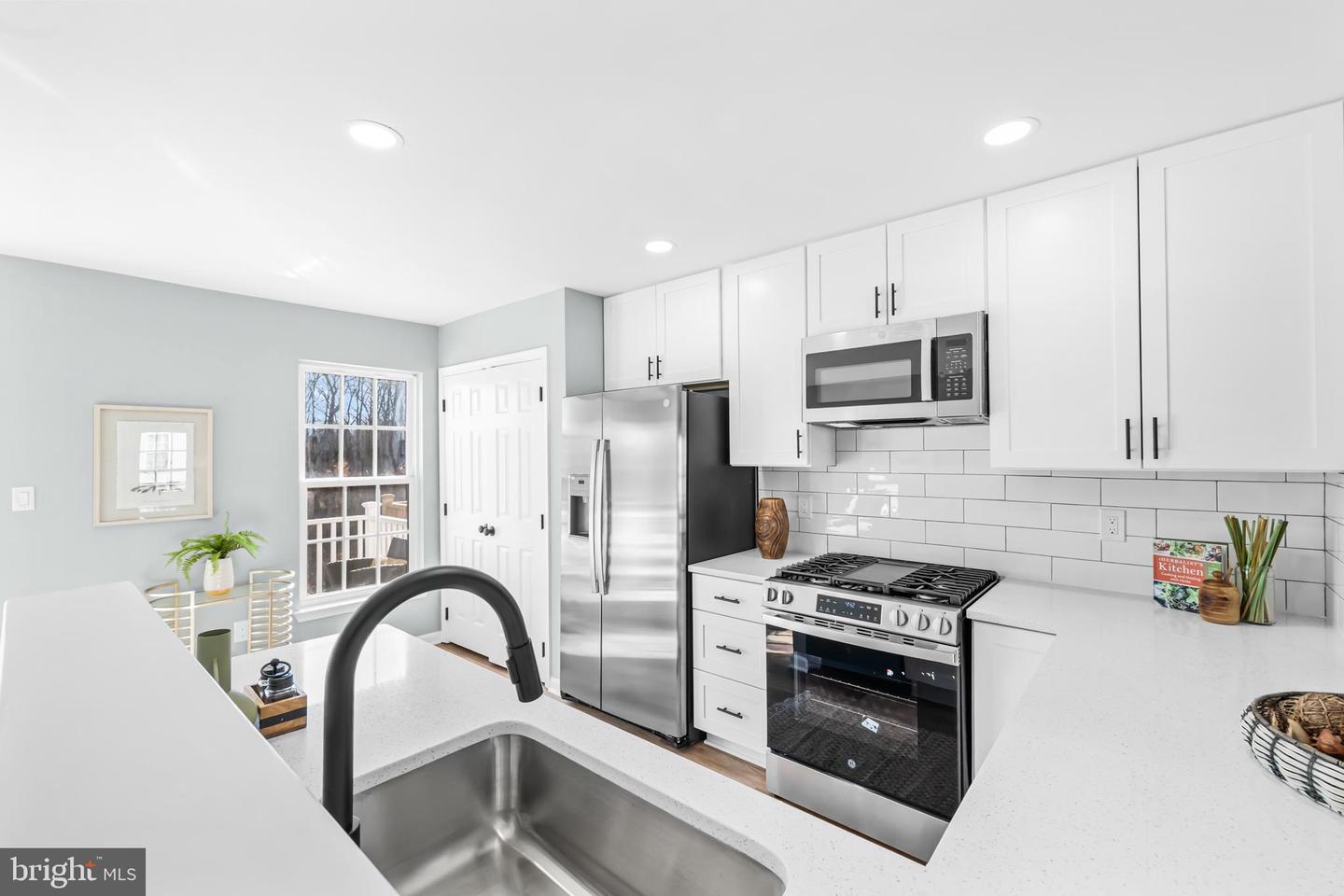 6208 LES DORSON LN, ALEXANDRIA, Virginia 22315, 3 Bedrooms Bedrooms, ,2 BathroomsBathrooms,Residential,For sale,6208 LES DORSON LN,VAFX2280226 MLS # VAFX2280226