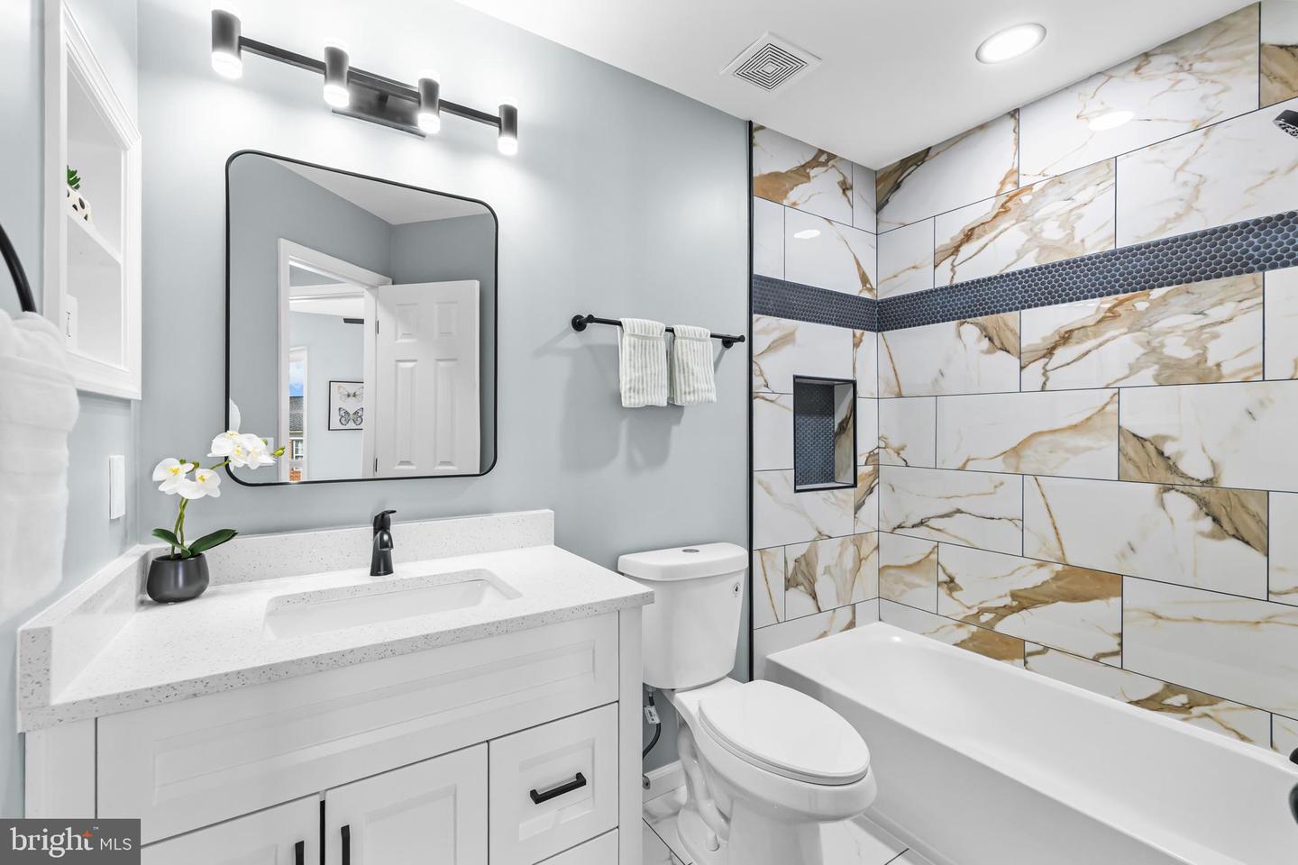 6208 LES DORSON LN, ALEXANDRIA, Virginia 22315, 3 Bedrooms Bedrooms, ,2 BathroomsBathrooms,Residential,For sale,6208 LES DORSON LN,VAFX2280226 MLS # VAFX2280226