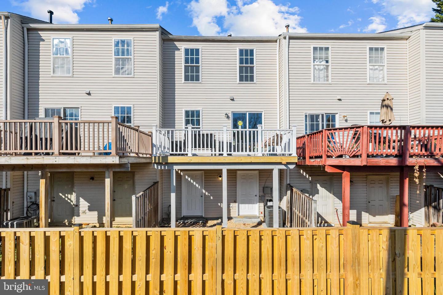 6208 LES DORSON LN, ALEXANDRIA, Virginia 22315, 3 Bedrooms Bedrooms, ,2 BathroomsBathrooms,Residential,For sale,6208 LES DORSON LN,VAFX2280226 MLS # VAFX2280226