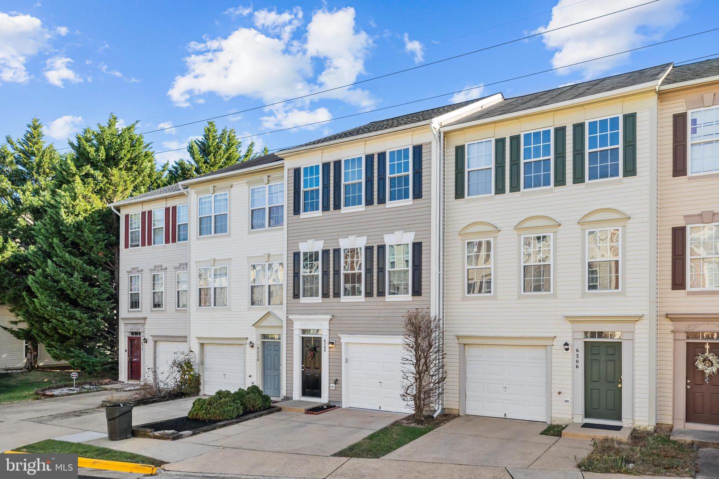 6208 LES DORSON LN, ALEXANDRIA, Virginia 22315, 3 Bedrooms Bedrooms, ,2 BathroomsBathrooms,Residential,For sale,6208 LES DORSON LN,VAFX2280226 MLS # VAFX2280226