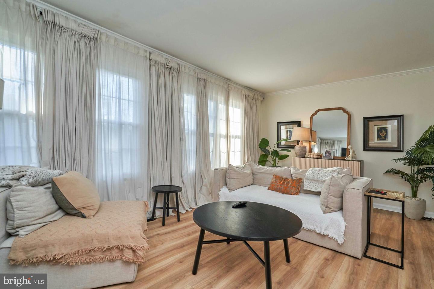 6617 MEDINAH LN, ALEXANDRIA, Virginia 22312, 3 Bedrooms Bedrooms, 11 Rooms Rooms,2 BathroomsBathrooms,Residential,For sale,6617 MEDINAH LN,VAFX2280232 MLS # VAFX2280232