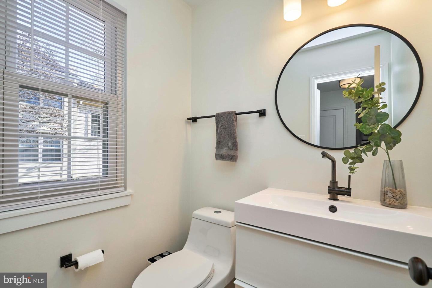 6617 MEDINAH LN, ALEXANDRIA, Virginia 22312, 3 Bedrooms Bedrooms, 11 Rooms Rooms,2 BathroomsBathrooms,Residential,For sale,6617 MEDINAH LN,VAFX2280232 MLS # VAFX2280232