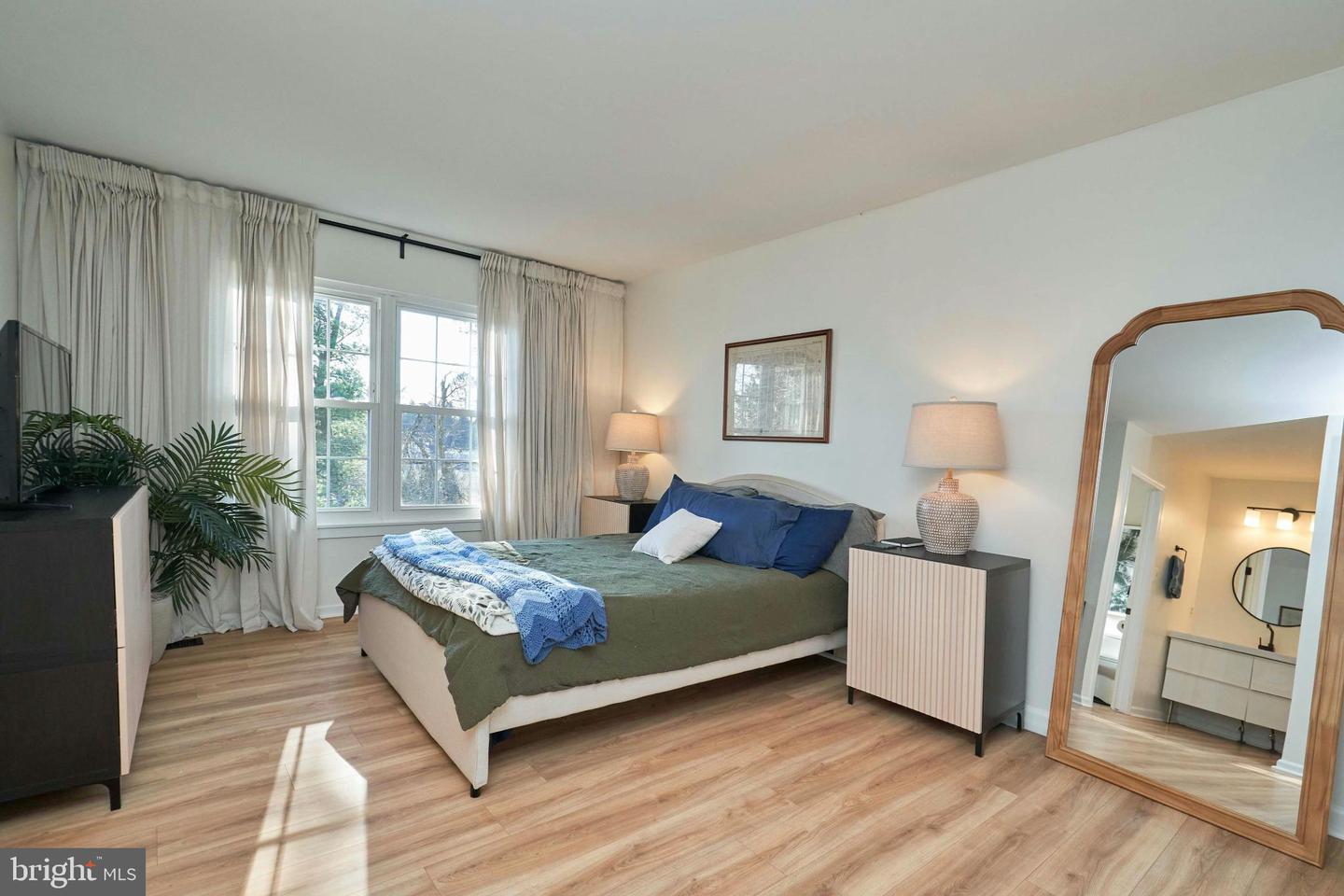 6617 MEDINAH LN, ALEXANDRIA, Virginia 22312, 3 Bedrooms Bedrooms, 11 Rooms Rooms,2 BathroomsBathrooms,Residential,For sale,6617 MEDINAH LN,VAFX2280232 MLS # VAFX2280232