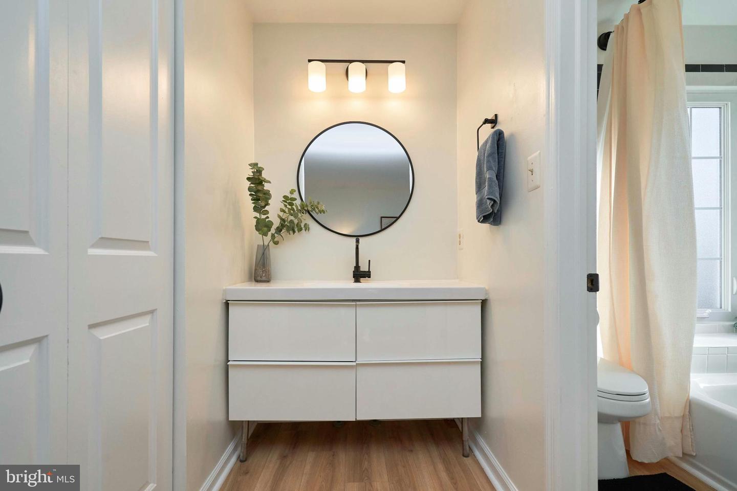 6617 MEDINAH LN, ALEXANDRIA, Virginia 22312, 3 Bedrooms Bedrooms, 11 Rooms Rooms,2 BathroomsBathrooms,Residential,For sale,6617 MEDINAH LN,VAFX2280232 MLS # VAFX2280232