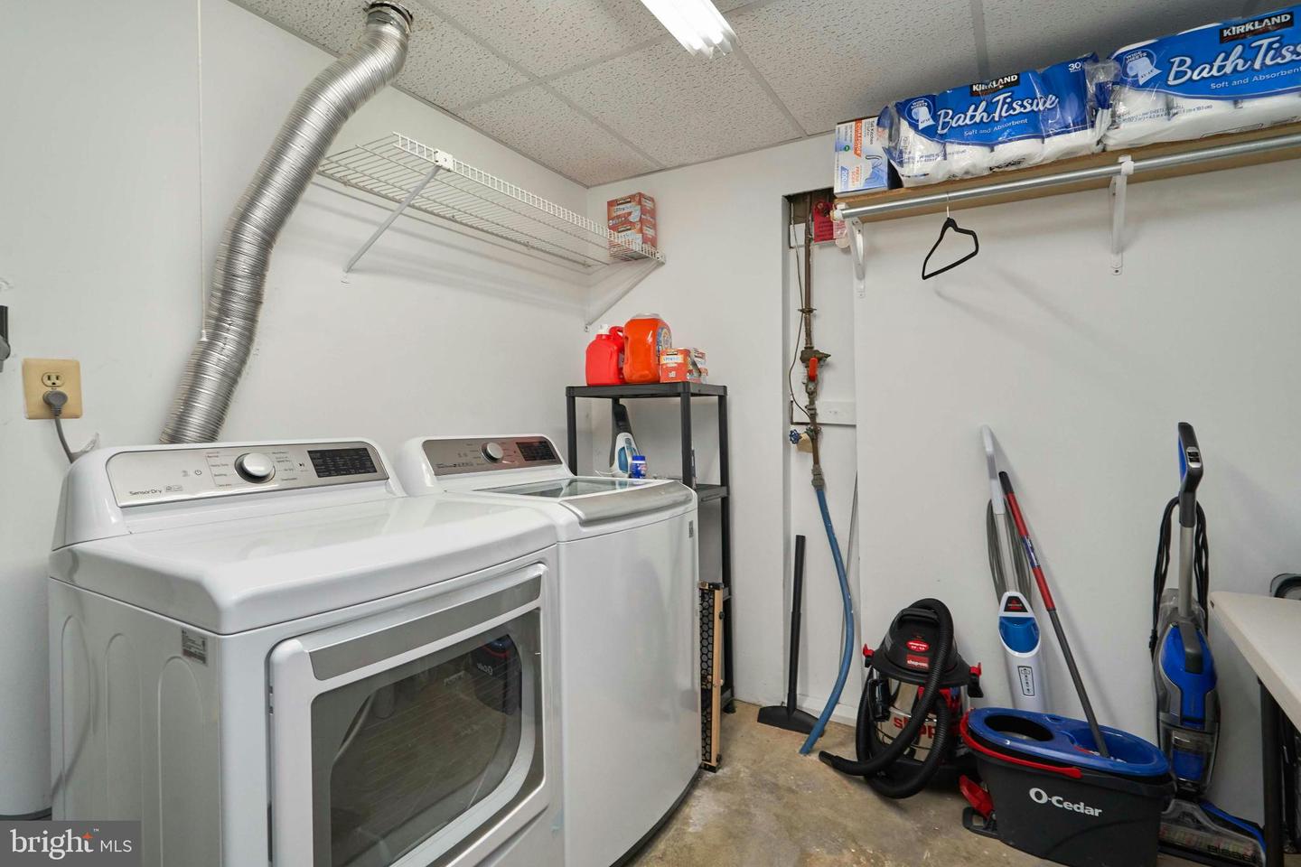 6617 MEDINAH LN, ALEXANDRIA, Virginia 22312, 3 Bedrooms Bedrooms, 11 Rooms Rooms,2 BathroomsBathrooms,Residential,For sale,6617 MEDINAH LN,VAFX2280232 MLS # VAFX2280232