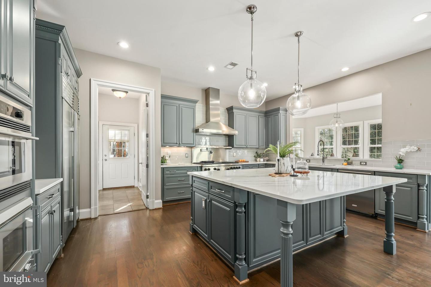 8340 SPRINGHAVEN GARDEN LN, MCLEAN, Virginia 22102, 5 Bedrooms Bedrooms, ,6 BathroomsBathrooms,Residential,For sale,8340 SPRINGHAVEN GARDEN LN,VAFX2280246 MLS # VAFX2280246