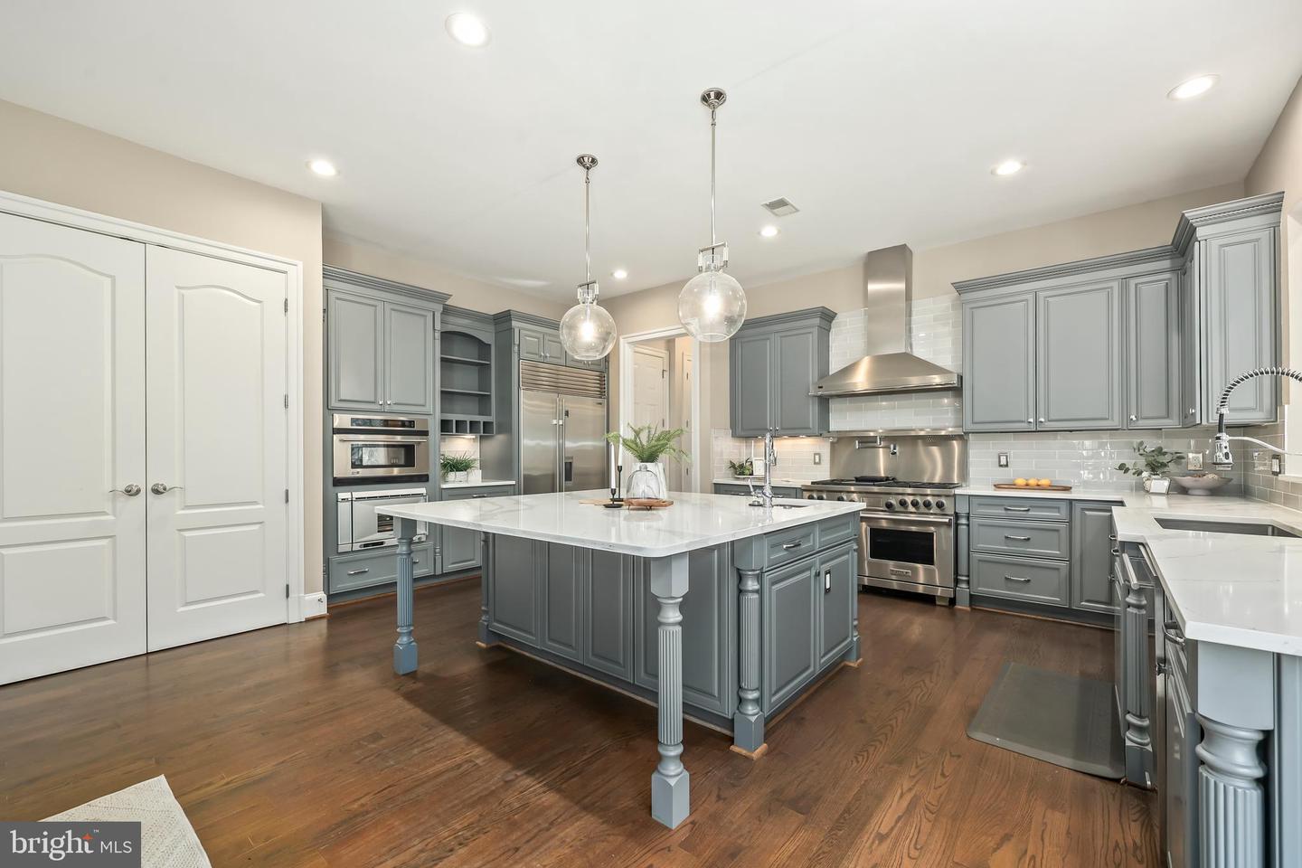 8340 SPRINGHAVEN GARDEN LN, MCLEAN, Virginia 22102, 5 Bedrooms Bedrooms, ,6 BathroomsBathrooms,Residential,For sale,8340 SPRINGHAVEN GARDEN LN,VAFX2280246 MLS # VAFX2280246