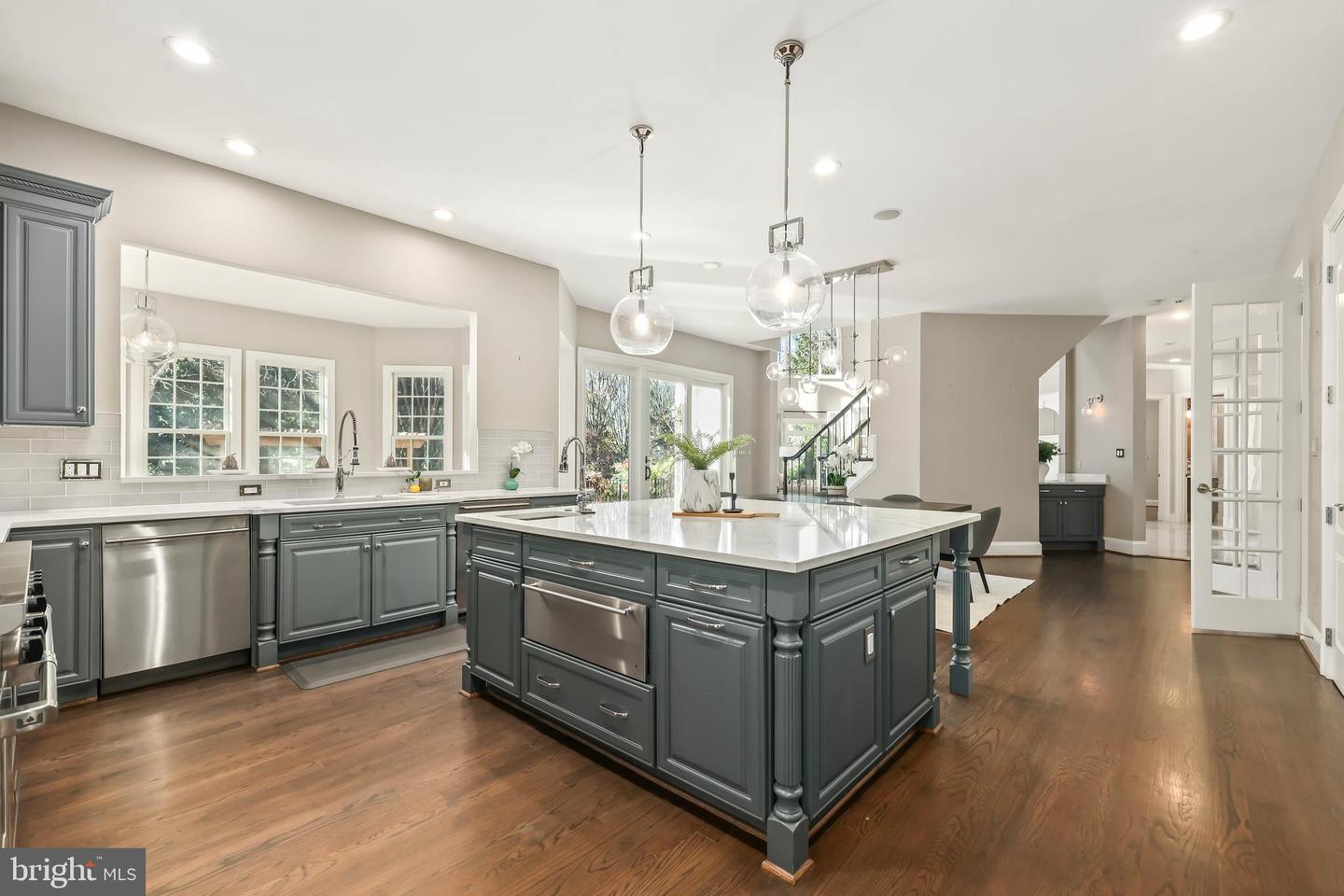 8340 SPRINGHAVEN GARDEN LN, MCLEAN, Virginia 22102, 5 Bedrooms Bedrooms, ,6 BathroomsBathrooms,Residential,For sale,8340 SPRINGHAVEN GARDEN LN,VAFX2280246 MLS # VAFX2280246