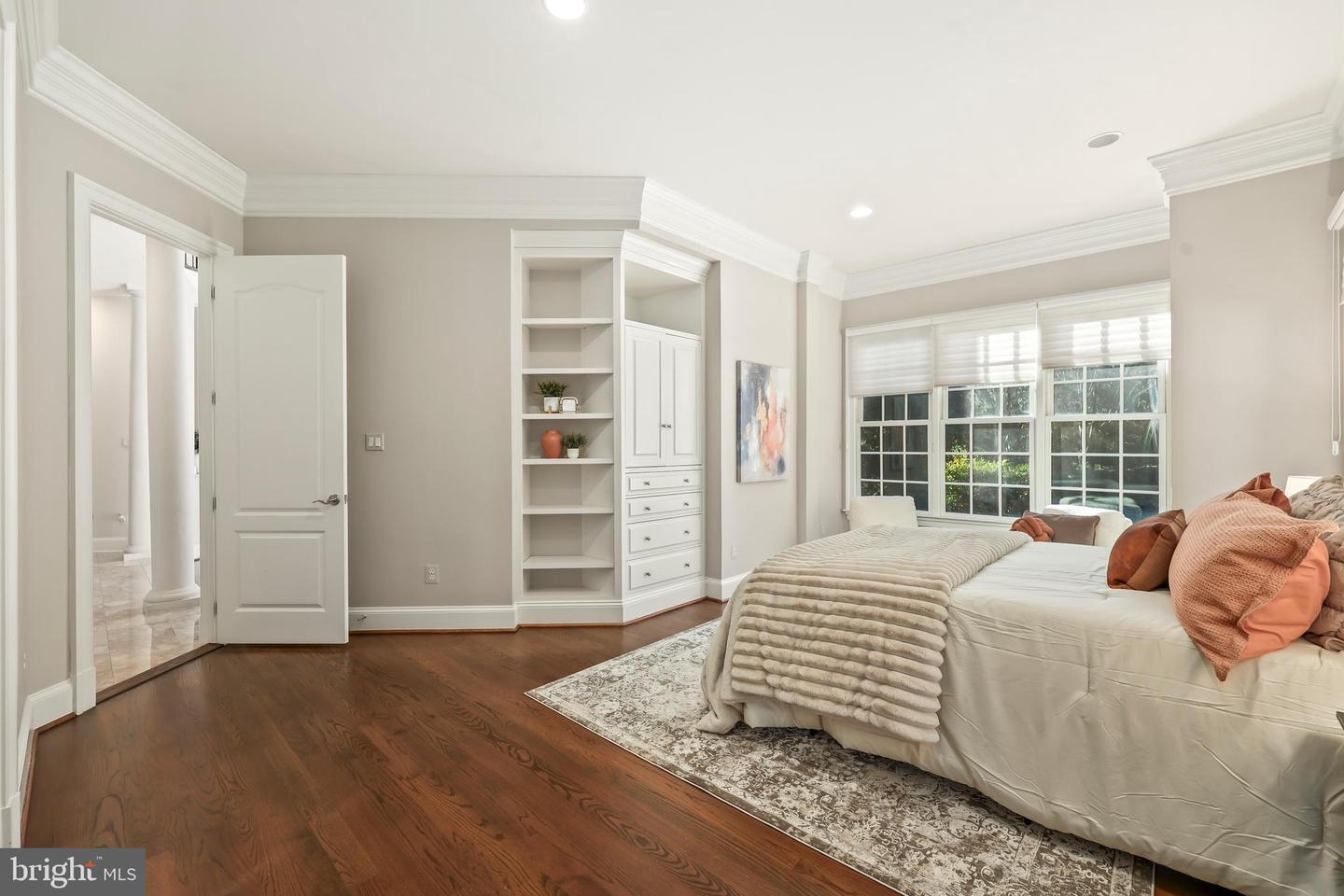 8340 SPRINGHAVEN GARDEN LN, MCLEAN, Virginia 22102, 5 Bedrooms Bedrooms, ,6 BathroomsBathrooms,Residential,For sale,8340 SPRINGHAVEN GARDEN LN,VAFX2280246 MLS # VAFX2280246