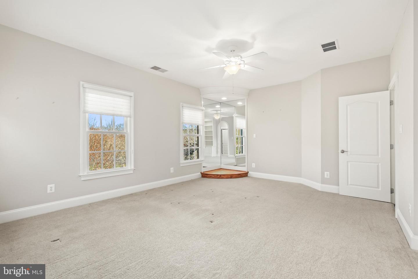 8340 SPRINGHAVEN GARDEN LN, MCLEAN, Virginia 22102, 5 Bedrooms Bedrooms, ,6 BathroomsBathrooms,Residential,For sale,8340 SPRINGHAVEN GARDEN LN,VAFX2280246 MLS # VAFX2280246