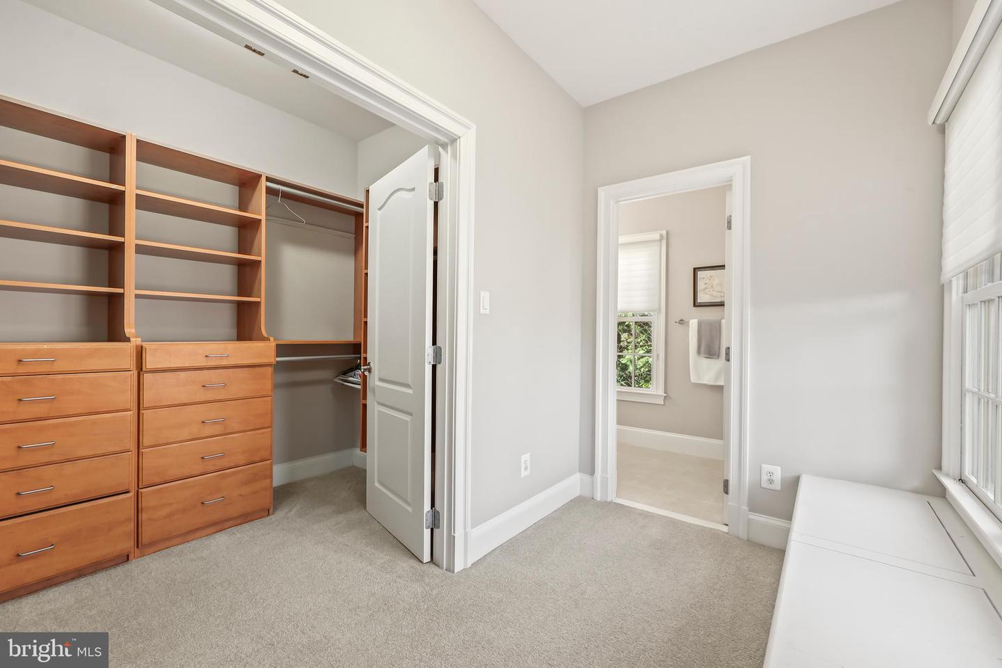 8340 SPRINGHAVEN GARDEN LN, MCLEAN, Virginia 22102, 5 Bedrooms Bedrooms, ,6 BathroomsBathrooms,Residential,For sale,8340 SPRINGHAVEN GARDEN LN,VAFX2280246 MLS # VAFX2280246