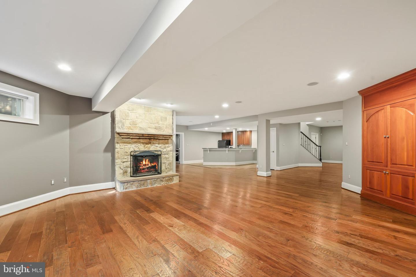 8340 SPRINGHAVEN GARDEN LN, MCLEAN, Virginia 22102, 5 Bedrooms Bedrooms, ,6 BathroomsBathrooms,Residential,For sale,8340 SPRINGHAVEN GARDEN LN,VAFX2280246 MLS # VAFX2280246