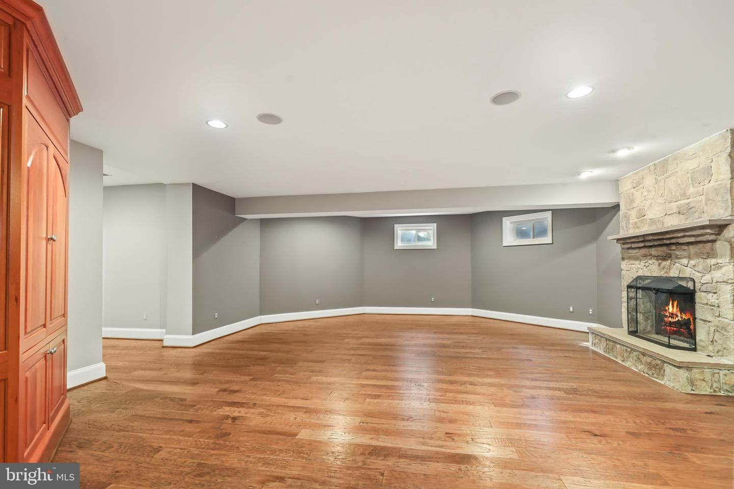 8340 SPRINGHAVEN GARDEN LN, MCLEAN, Virginia 22102, 5 Bedrooms Bedrooms, ,6 BathroomsBathrooms,Residential,For sale,8340 SPRINGHAVEN GARDEN LN,VAFX2280246 MLS # VAFX2280246