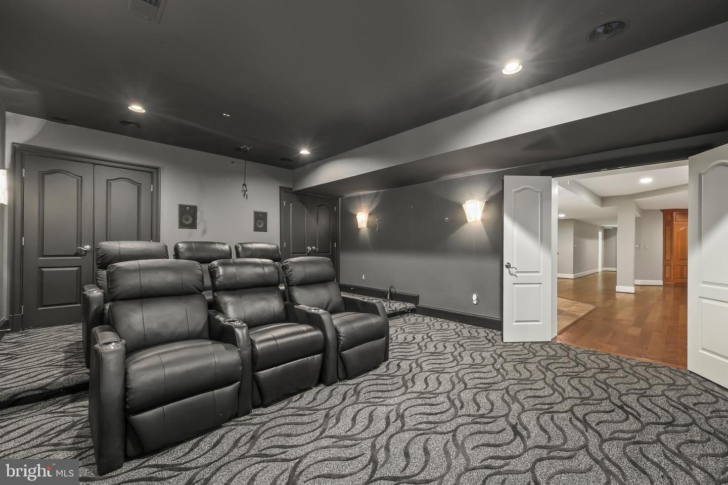 8340 SPRINGHAVEN GARDEN LN, MCLEAN, Virginia 22102, 5 Bedrooms Bedrooms, ,6 BathroomsBathrooms,Residential,For sale,8340 SPRINGHAVEN GARDEN LN,VAFX2280246 MLS # VAFX2280246