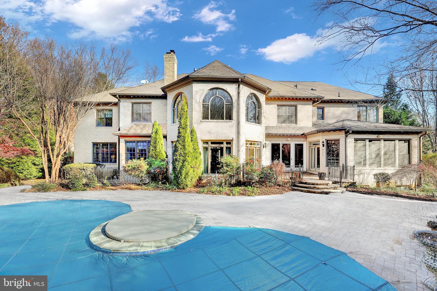 8340 SPRINGHAVEN GARDEN LN, MCLEAN, Virginia 22102, 5 Bedrooms Bedrooms, ,6 BathroomsBathrooms,Residential,For sale,8340 SPRINGHAVEN GARDEN LN,VAFX2280246 MLS # VAFX2280246