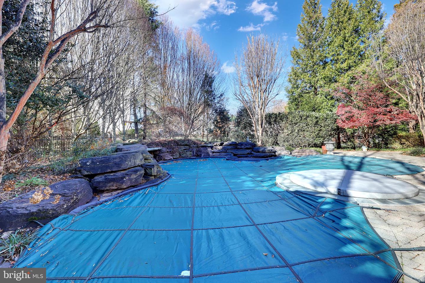 8340 SPRINGHAVEN GARDEN LN, MCLEAN, Virginia 22102, 5 Bedrooms Bedrooms, ,6 BathroomsBathrooms,Residential,For sale,8340 SPRINGHAVEN GARDEN LN,VAFX2280246 MLS # VAFX2280246