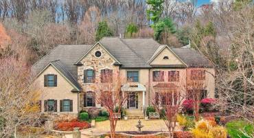 8340 SPRINGHAVEN GARDEN LN, MCLEAN, Virginia 22102, 5 Bedrooms Bedrooms, ,6 BathroomsBathrooms,Residential,For sale,8340 SPRINGHAVEN GARDEN LN,VAFX2280246 MLS # VAFX2280246