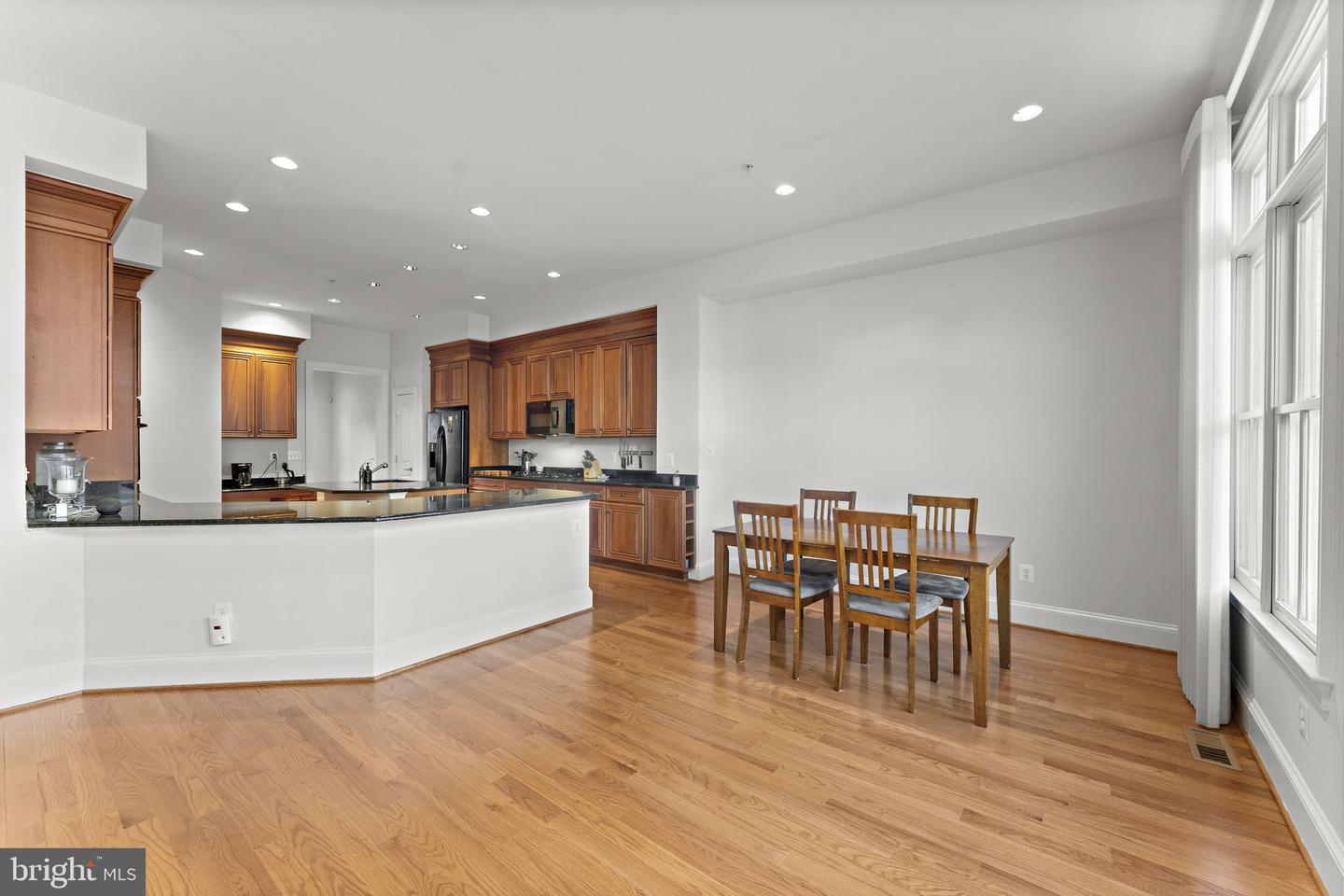 1815 POTOMAC GREENS DR, ALEXANDRIA, Virginia 22314, 4 Bedrooms Bedrooms, ,3 BathroomsBathrooms,Residential,For sale,1815 POTOMAC GREENS DR,VAAX2052000 MLS # VAAX2052000