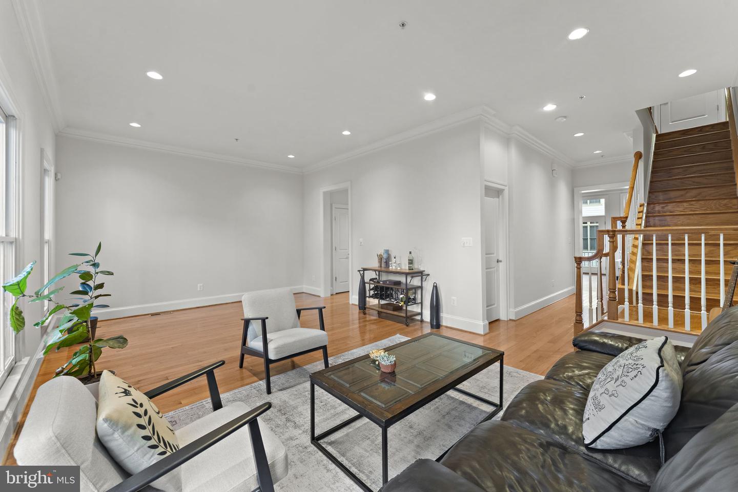 1815 POTOMAC GREENS DR, ALEXANDRIA, Virginia 22314, 4 Bedrooms Bedrooms, ,3 BathroomsBathrooms,Residential,For sale,1815 POTOMAC GREENS DR,VAAX2052000 MLS # VAAX2052000