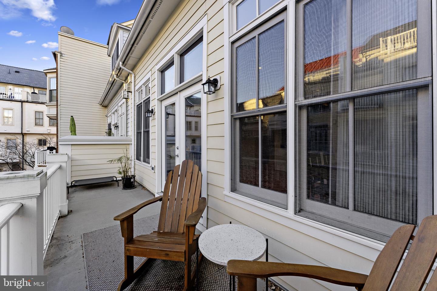 1815 POTOMAC GREENS DR, ALEXANDRIA, Virginia 22314, 4 Bedrooms Bedrooms, ,3 BathroomsBathrooms,Residential,For sale,1815 POTOMAC GREENS DR,VAAX2052000 MLS # VAAX2052000