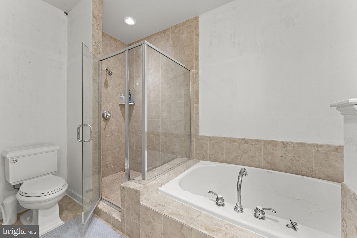 1815 POTOMAC GREENS DR, ALEXANDRIA, Virginia 22314, 4 Bedrooms Bedrooms, ,3 BathroomsBathrooms,Residential,For sale,1815 POTOMAC GREENS DR,VAAX2052000 MLS # VAAX2052000