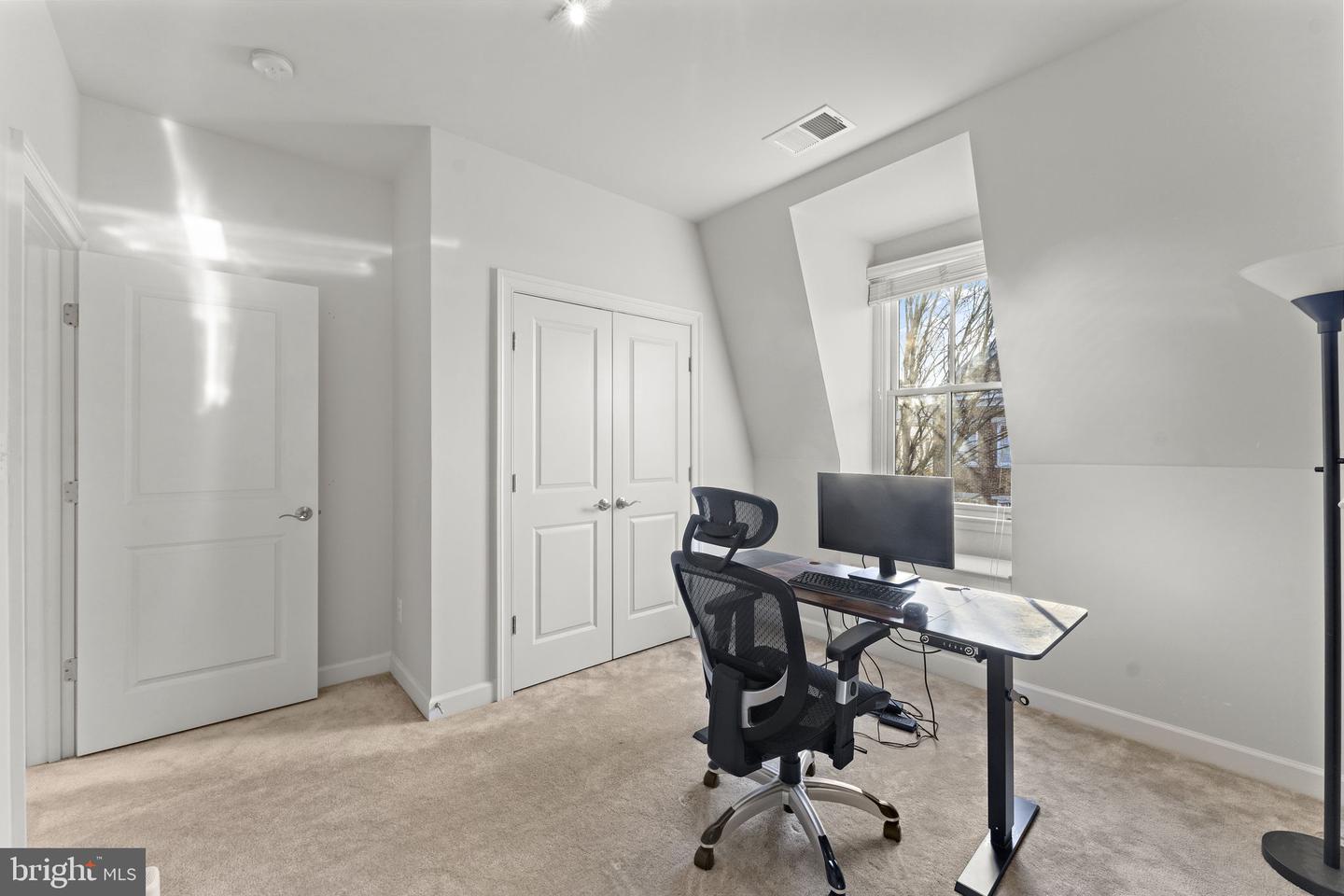 1815 POTOMAC GREENS DR, ALEXANDRIA, Virginia 22314, 4 Bedrooms Bedrooms, ,3 BathroomsBathrooms,Residential,For sale,1815 POTOMAC GREENS DR,VAAX2052000 MLS # VAAX2052000