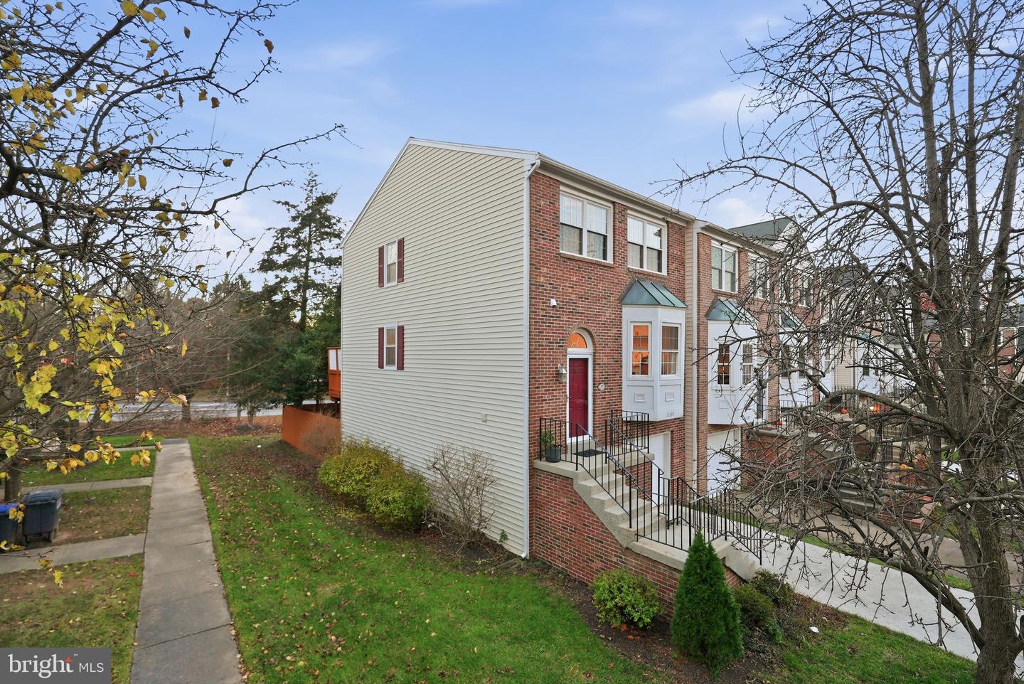 12325 FIELD LARK CT, FAIRFAX, Virginia 22033, 2 Bedrooms Bedrooms, ,2 BathroomsBathrooms,Residential,For sale,12325 FIELD LARK CT,VAFX2280342 MLS # VAFX2280342