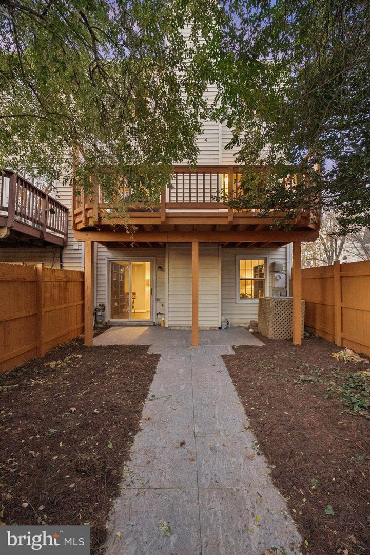 12325 FIELD LARK CT, FAIRFAX, Virginia 22033, 2 Bedrooms Bedrooms, ,2 BathroomsBathrooms,Residential,For sale,12325 FIELD LARK CT,VAFX2280342 MLS # VAFX2280342