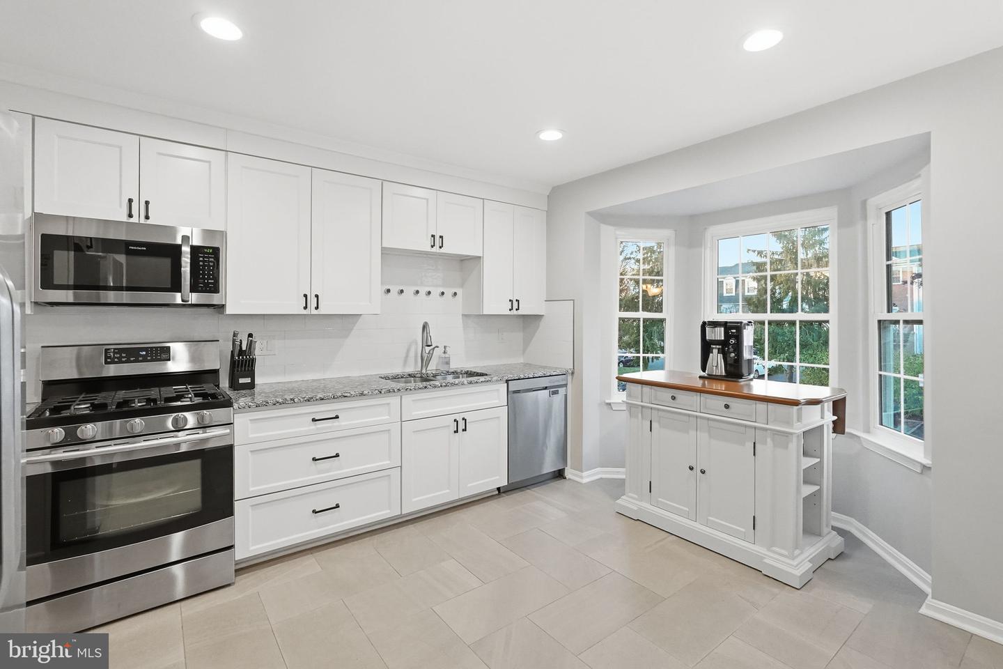 12325 FIELD LARK CT, FAIRFAX, Virginia 22033, 2 Bedrooms Bedrooms, ,2 BathroomsBathrooms,Residential,For sale,12325 FIELD LARK CT,VAFX2280342 MLS # VAFX2280342