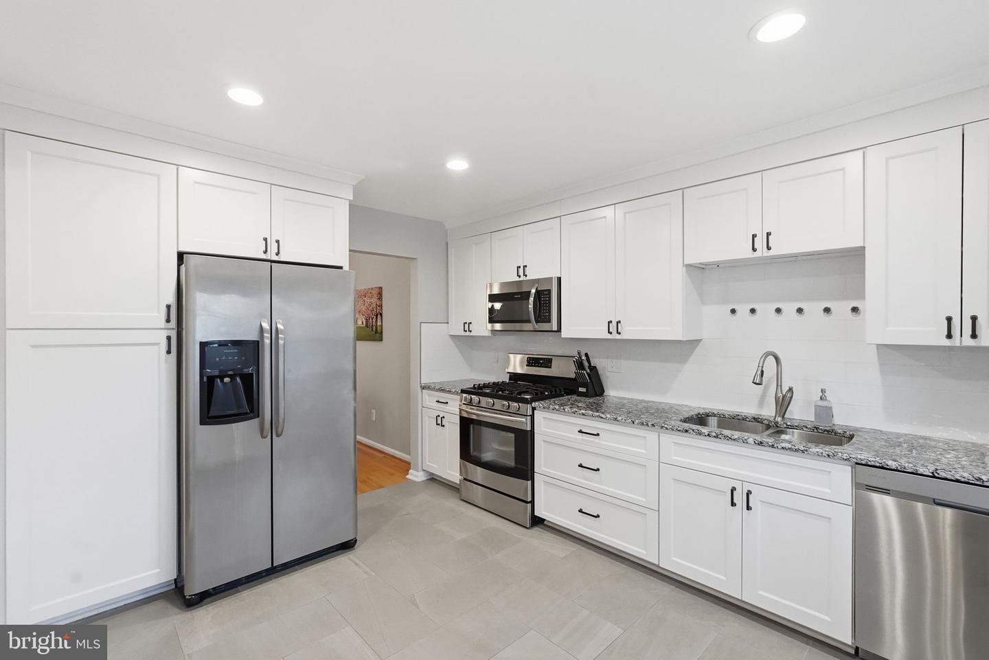 12325 FIELD LARK CT, FAIRFAX, Virginia 22033, 2 Bedrooms Bedrooms, ,2 BathroomsBathrooms,Residential,For sale,12325 FIELD LARK CT,VAFX2280342 MLS # VAFX2280342