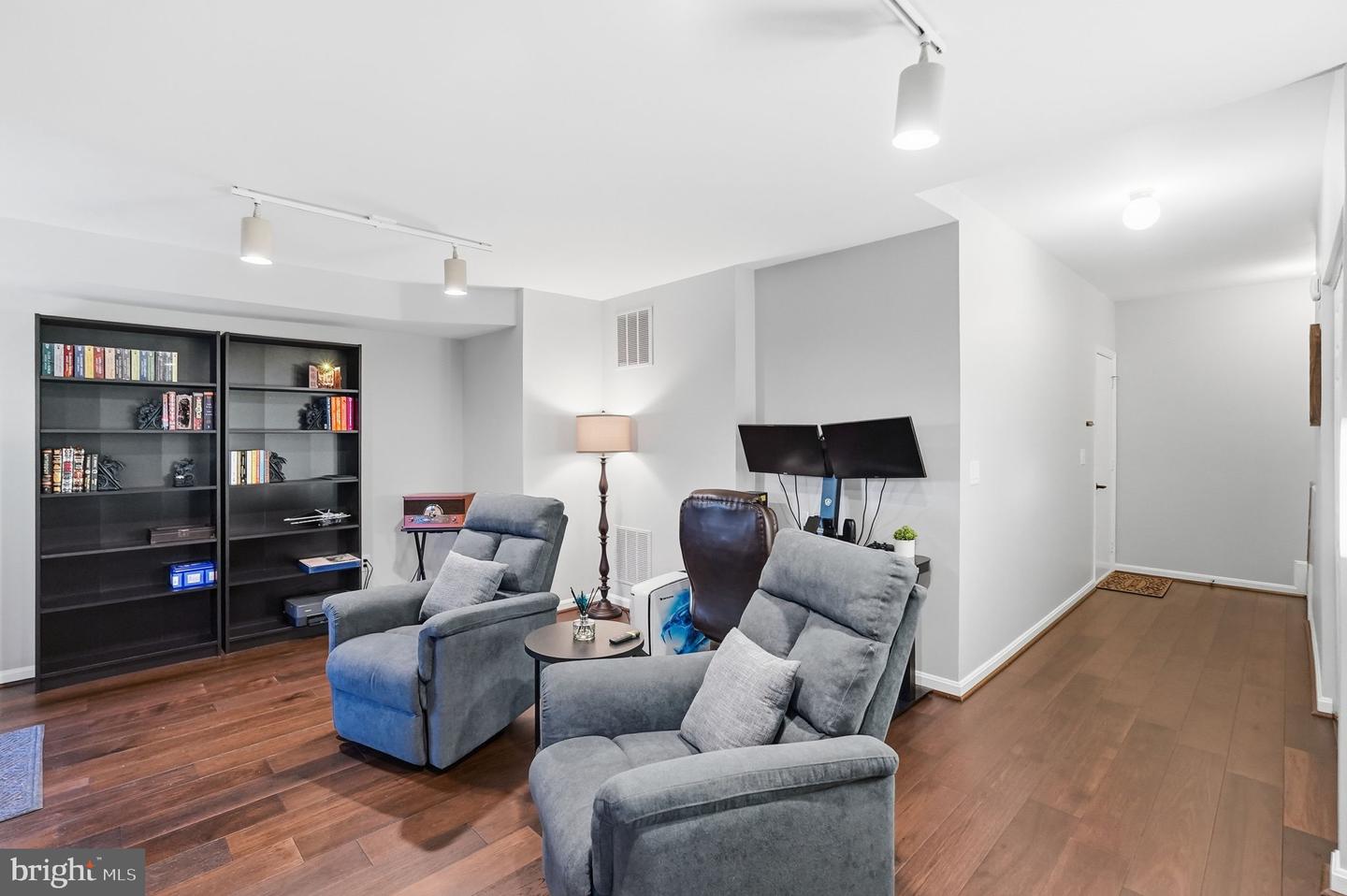 12325 FIELD LARK CT, FAIRFAX, Virginia 22033, 2 Bedrooms Bedrooms, ,2 BathroomsBathrooms,Residential,For sale,12325 FIELD LARK CT,VAFX2280342 MLS # VAFX2280342