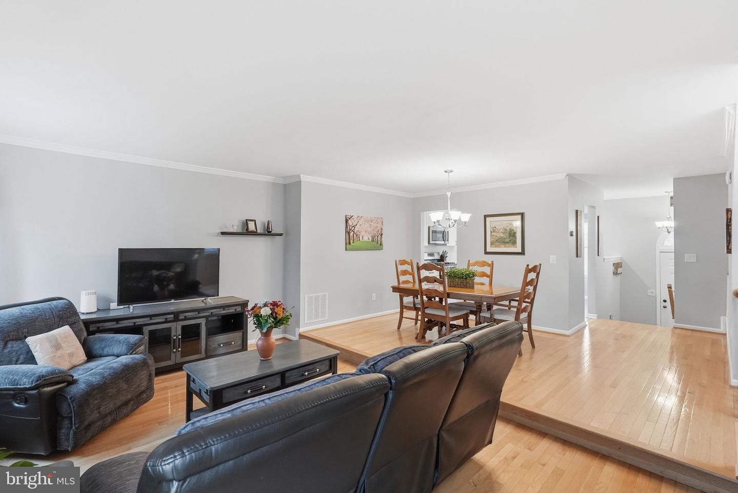 12325 FIELD LARK CT, FAIRFAX, Virginia 22033, 2 Bedrooms Bedrooms, ,2 BathroomsBathrooms,Residential,For sale,12325 FIELD LARK CT,VAFX2280342 MLS # VAFX2280342