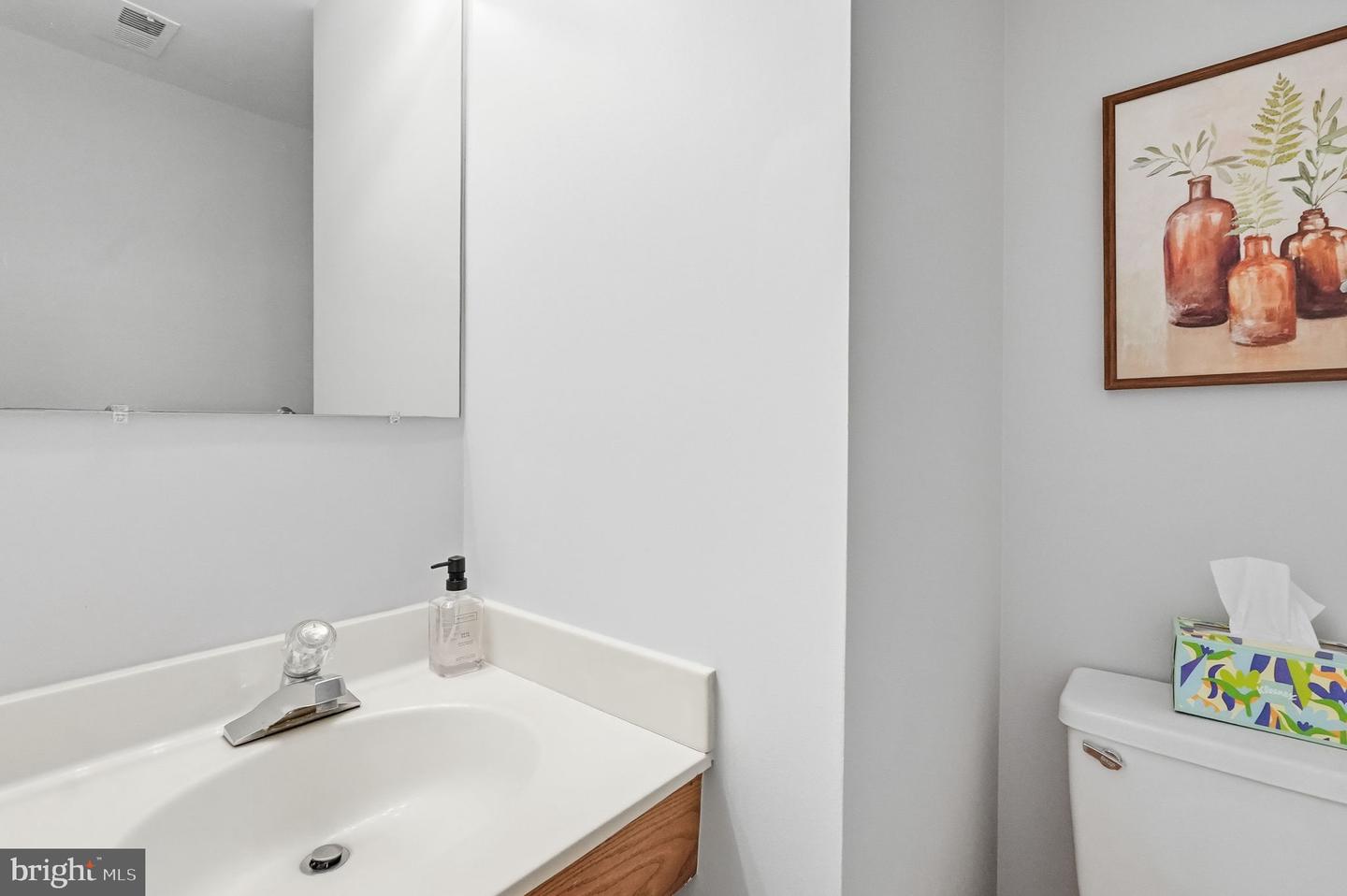 12325 FIELD LARK CT, FAIRFAX, Virginia 22033, 2 Bedrooms Bedrooms, ,2 BathroomsBathrooms,Residential,For sale,12325 FIELD LARK CT,VAFX2280342 MLS # VAFX2280342